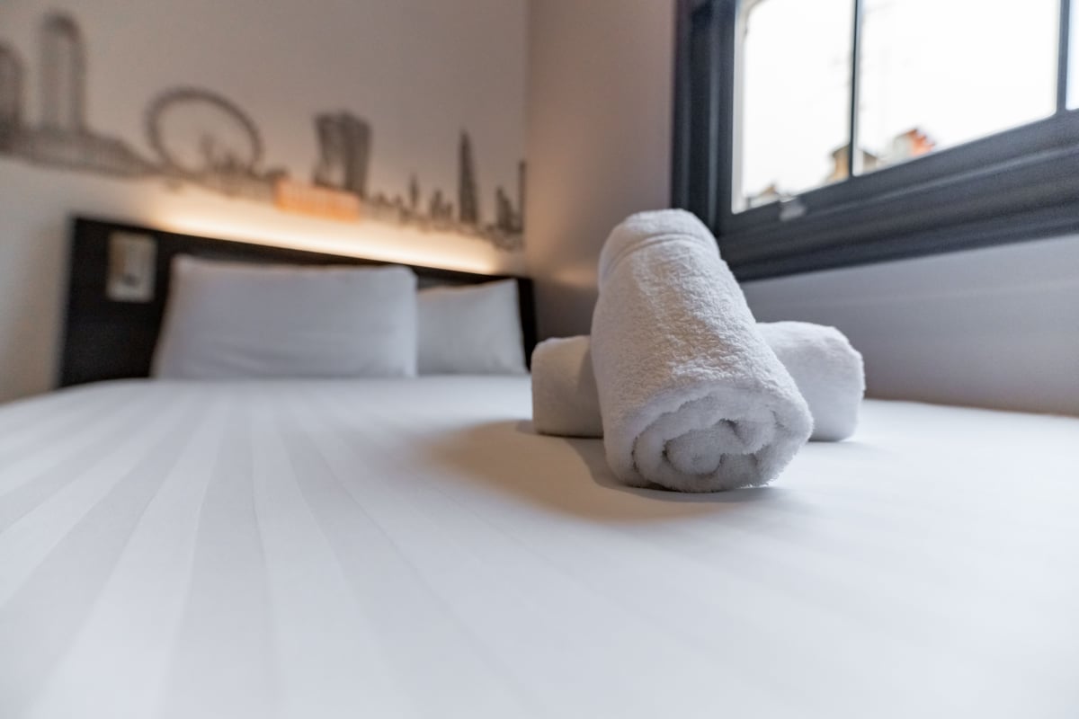 easyHotel London Victoria | Book Direct £⬇️ | easyHotel, image size:1200x800