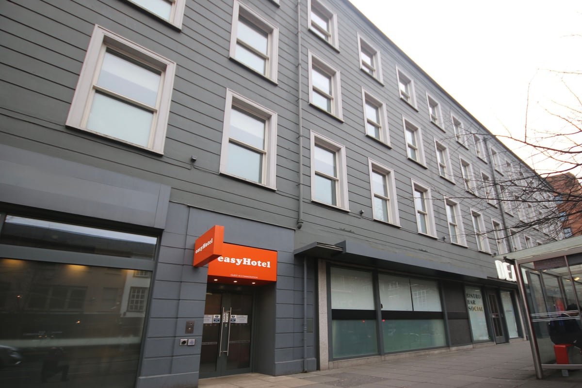 easyHotel Belfast Exterior 2.jpg