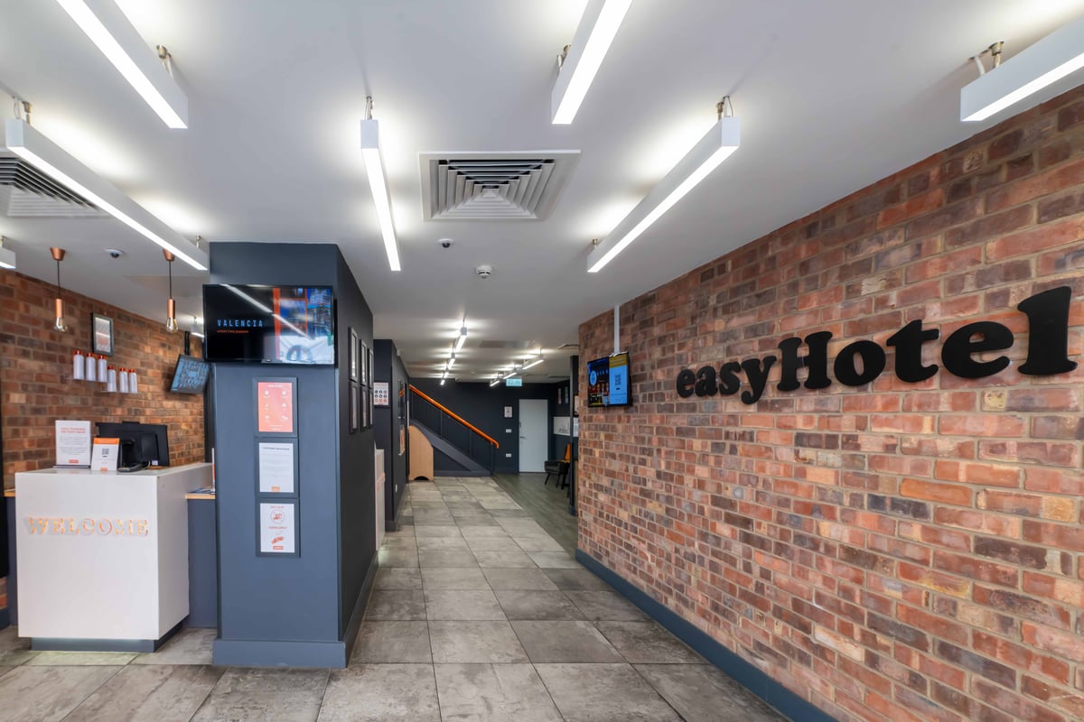 easyHotel Leeds City Centre Reception 1.jpg