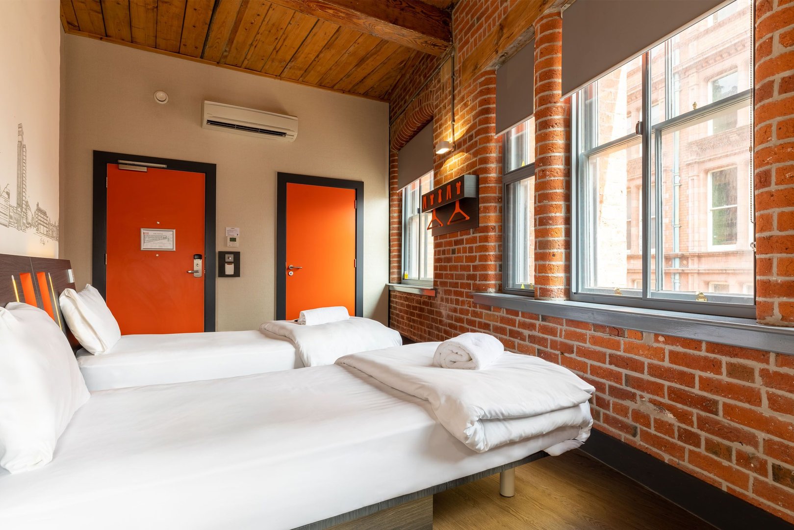 easyhotel Sheffield City Centre, Book Direct £⬇️