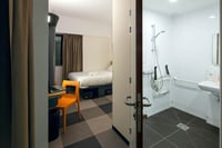Habitación doble superior accesible con ventana