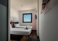 TWIN WITH HIGH FLOOR