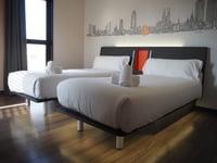 Accessible Twin Room with window
