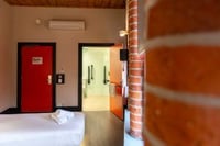 Habitación doble accesible con ventana 