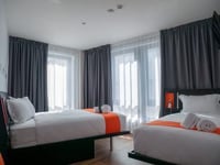 Habitación familiar triple con ventana