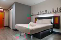 Chambre double accessible sans fenêtre