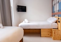 Triple Room With Window