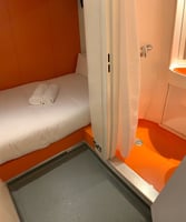 Kleines Doppelzimmer ohne Fenster